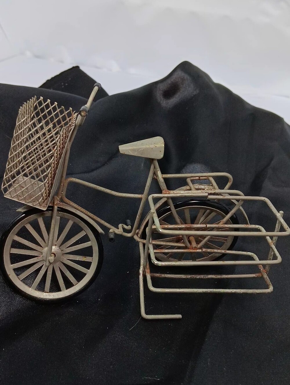 Vintage Metal Mini Decorative Bicycle Decor Piece